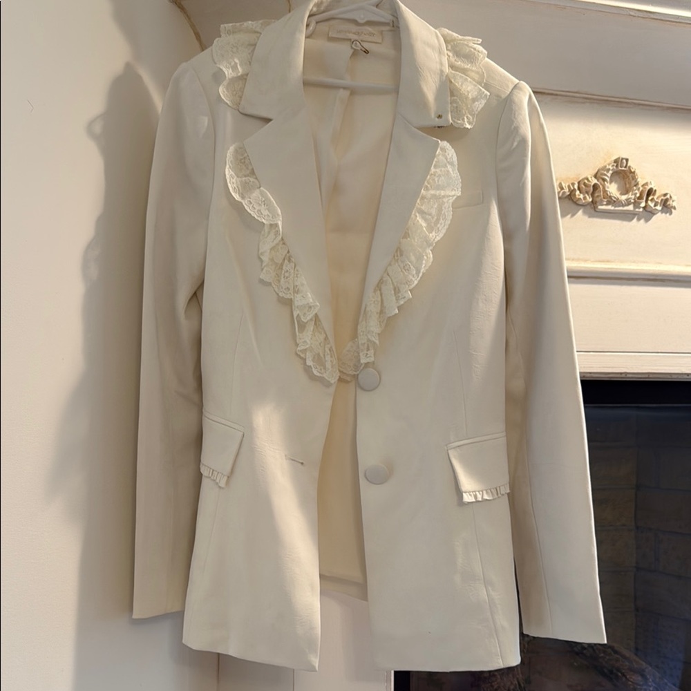 Women’s blazer size 8